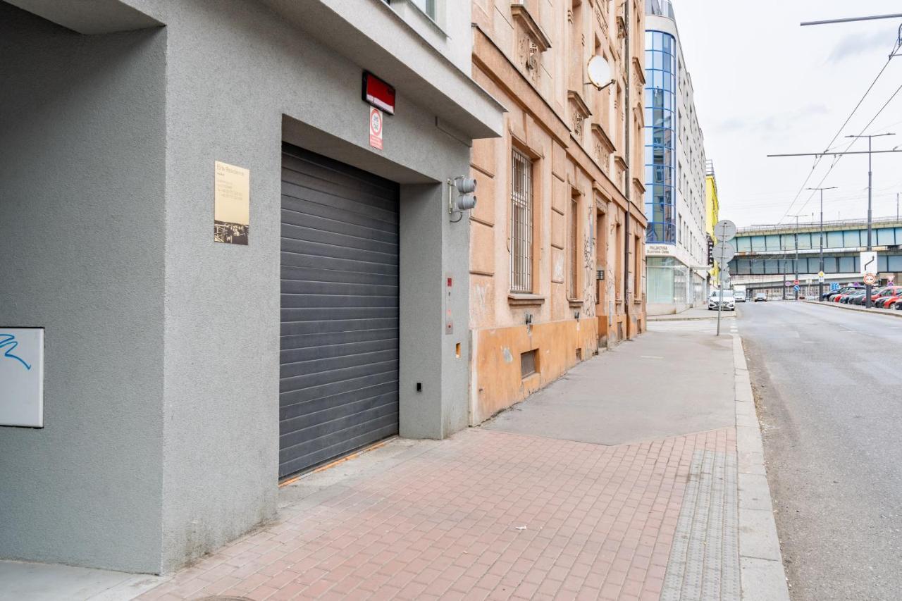 Brand New Studio Apartment #51 With Free Secure Parking In The Center Prague Luaran gambar