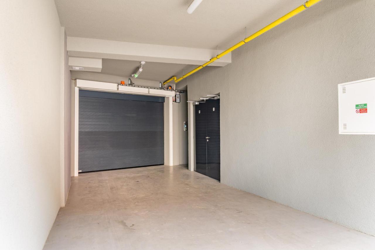 Brand New Studio Apartment #51 With Free Secure Parking In The Center Prague Luaran gambar